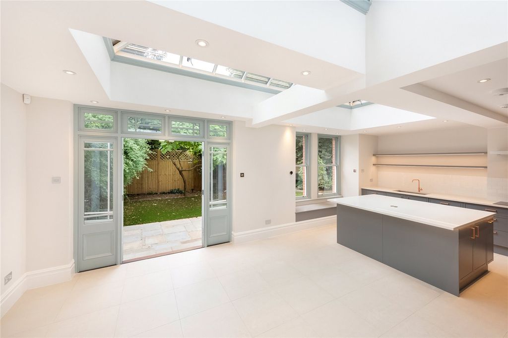Property photo 2 of 16 Picture No. 04