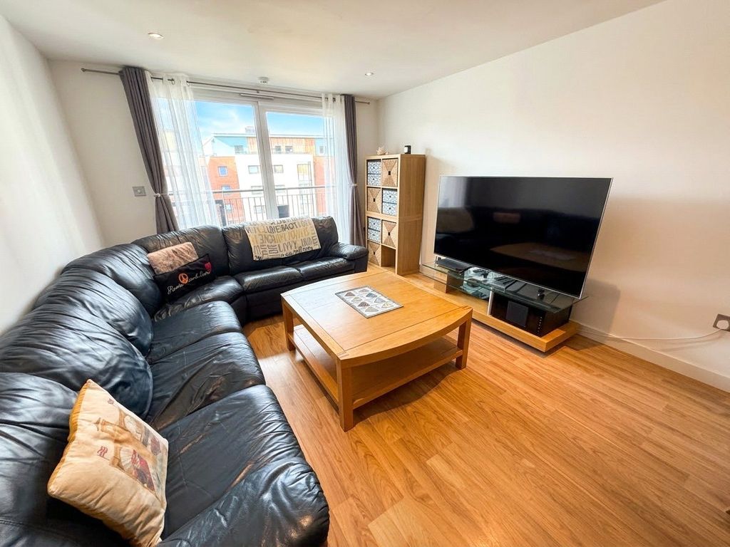 Property photo 3 of 16 Picture No. 11