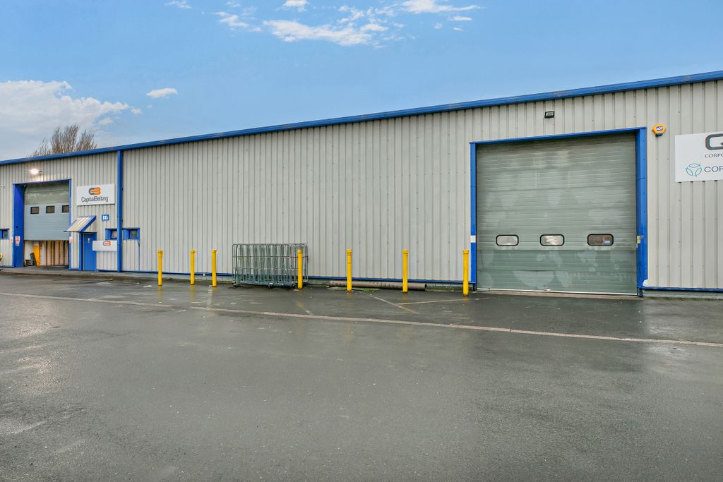 Property photo 2 of 6