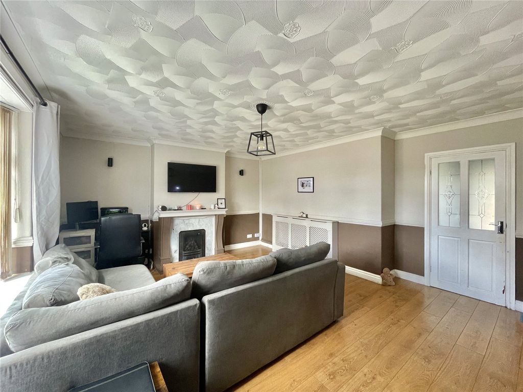 Property photo 3 of 19 Picture No. 06