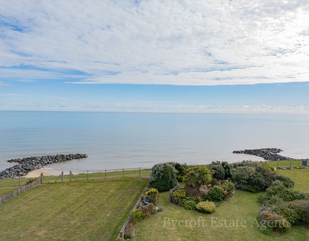 Property photo 2 of 24