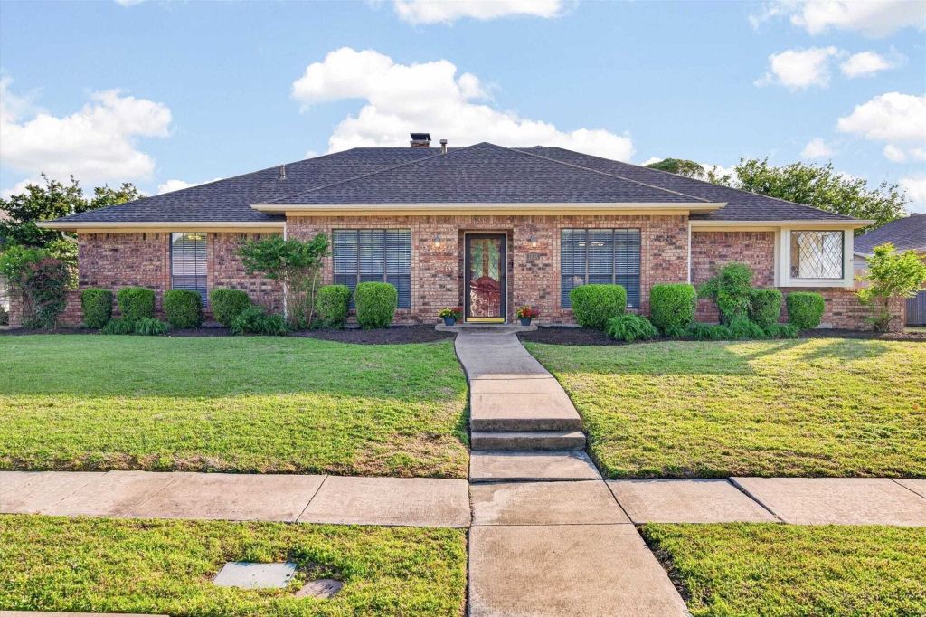 Property photo 1 of 31