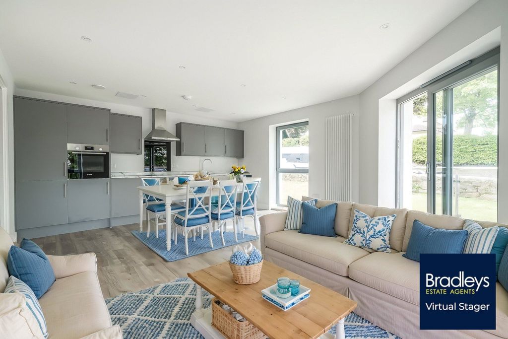 Property photo 2 of 11 Open Plan Living