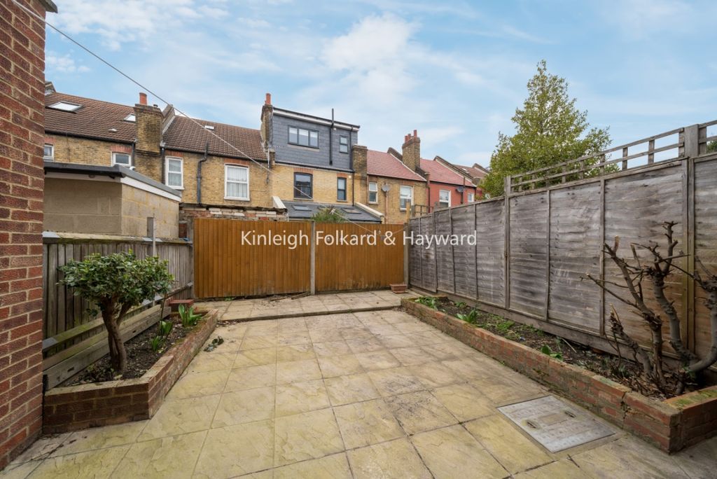 Property photo 2 of 6 7E997174-Beed-404d-9