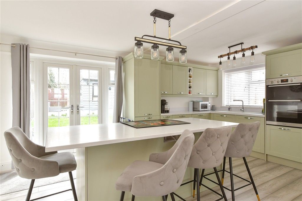Property photo 3 of 12 Kitchen/Dining Area