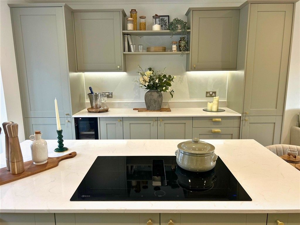 Property photo 3 of 13 Kitchen