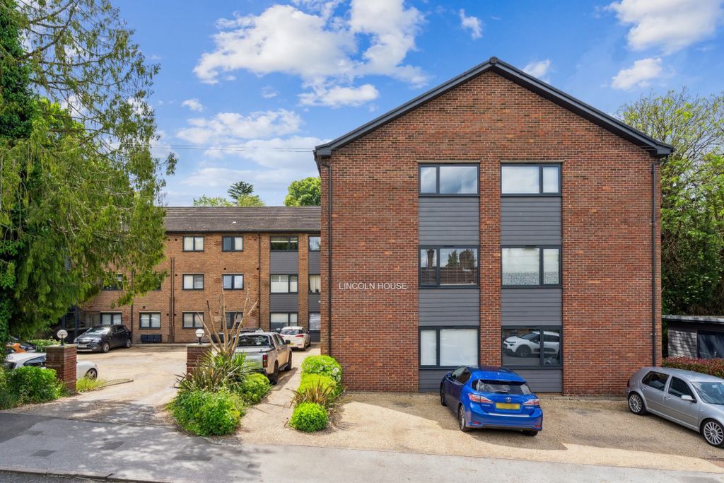 Property photo 1 of 7 Photo 8