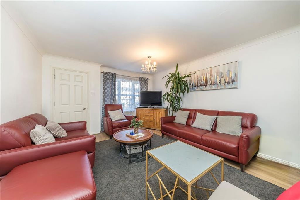 Property photo 2 of 5