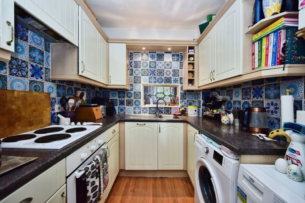 Property photo 2 of 15 Kitchen