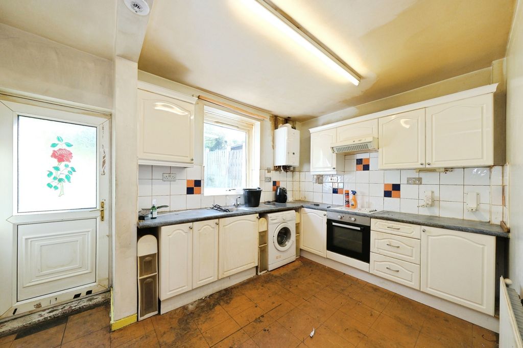 Property photo 2 of 20 Pbox-Img.Jpg