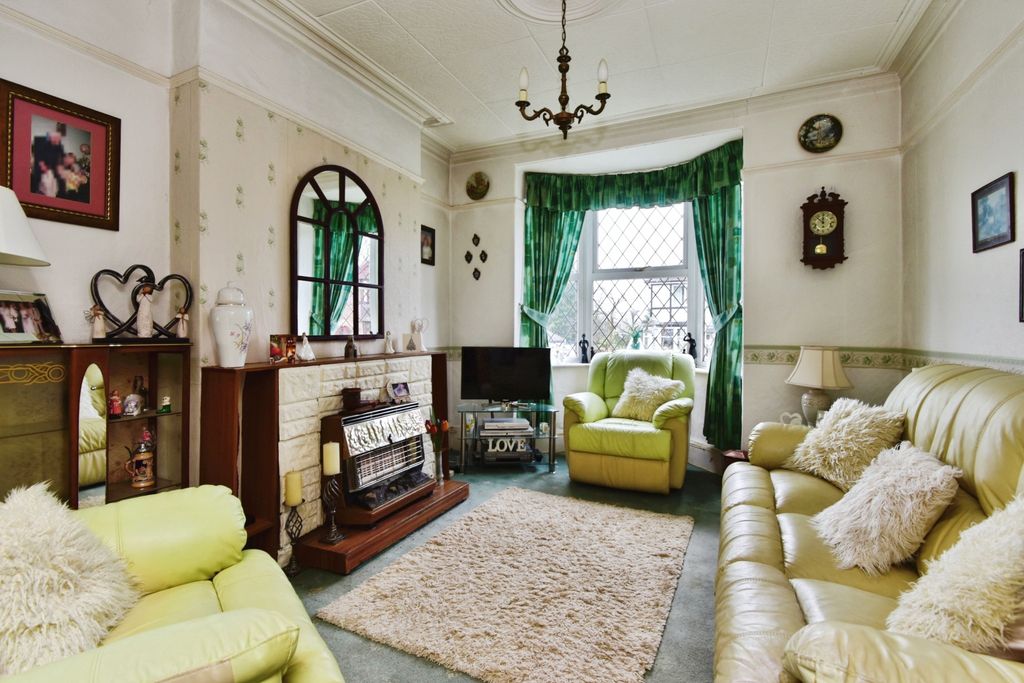 Property photo 2 of 15