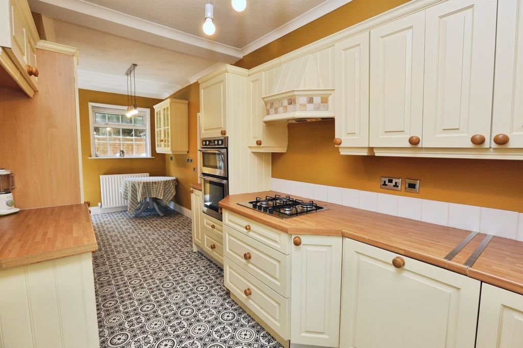 Property photo 2 of 25 Image