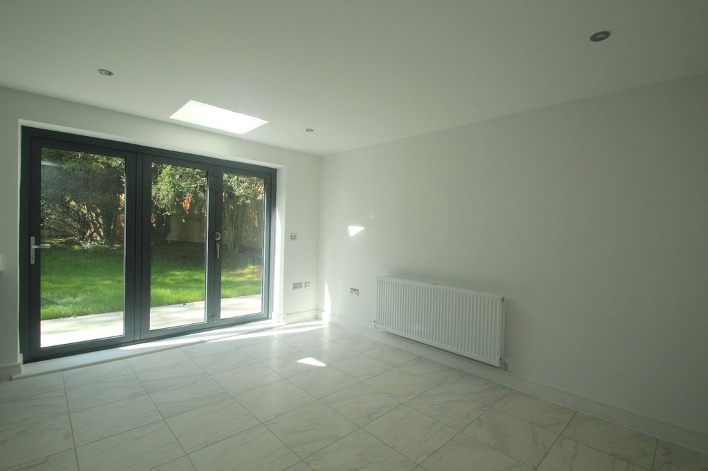 Property photo 3 of 10 0 General