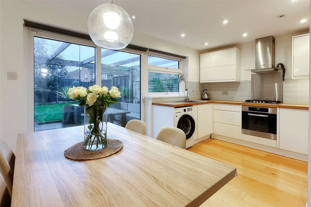 Property photo 1 of 19 Picture No. 10