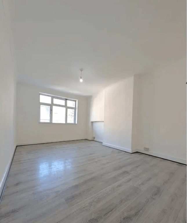 Property photo 2 of 5 Gallery