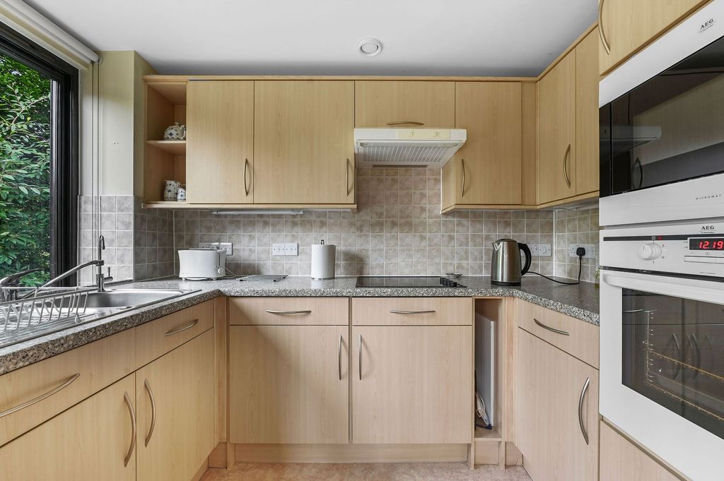 Property photo 3 of 13