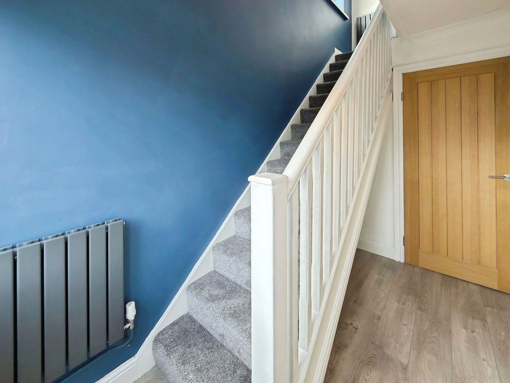 Property photo 2 of 30