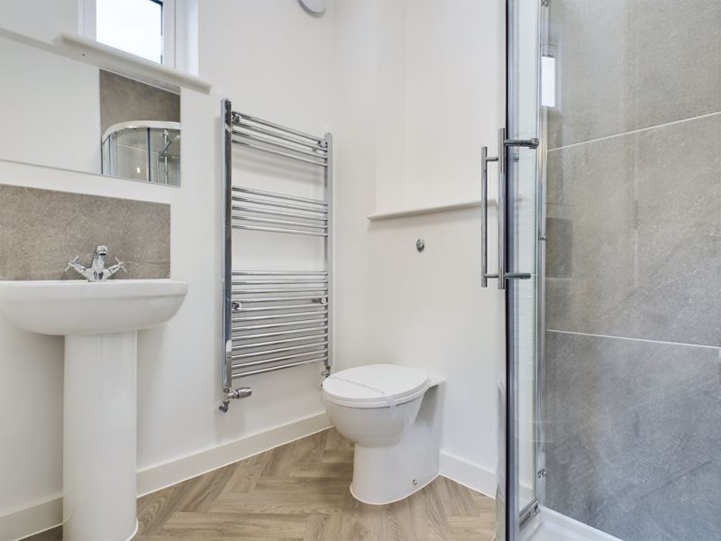 Property photo 3 of 11 En-Suite