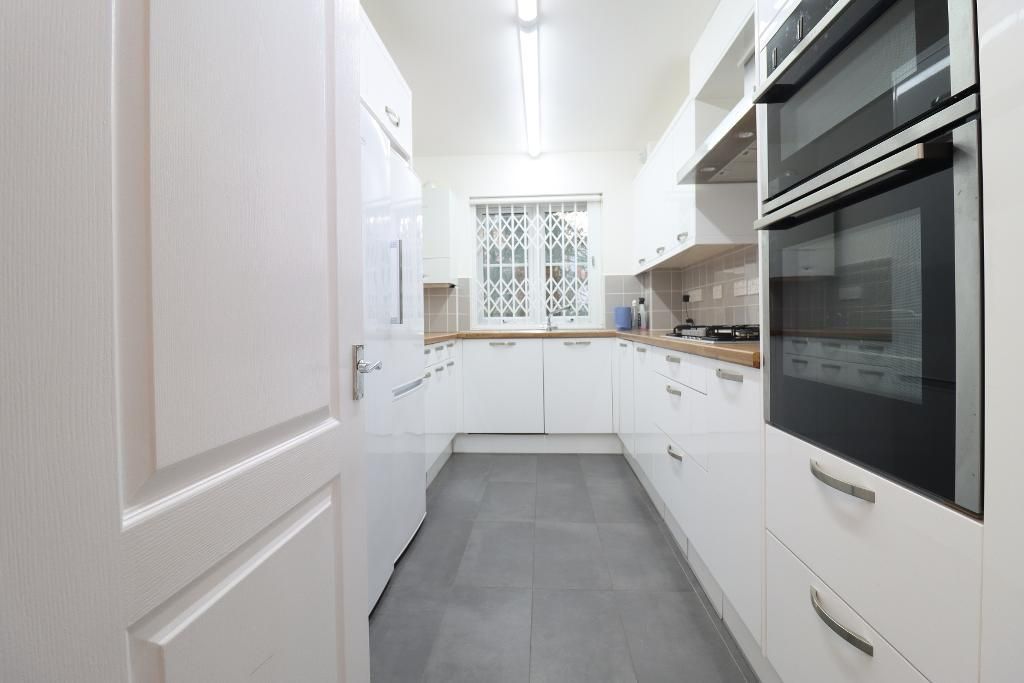 Property photo 3 of 7 Photo 3