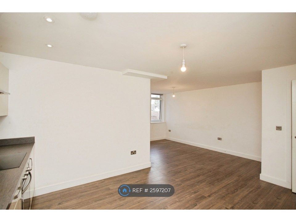 Property photo 3 of 11 Living Room
