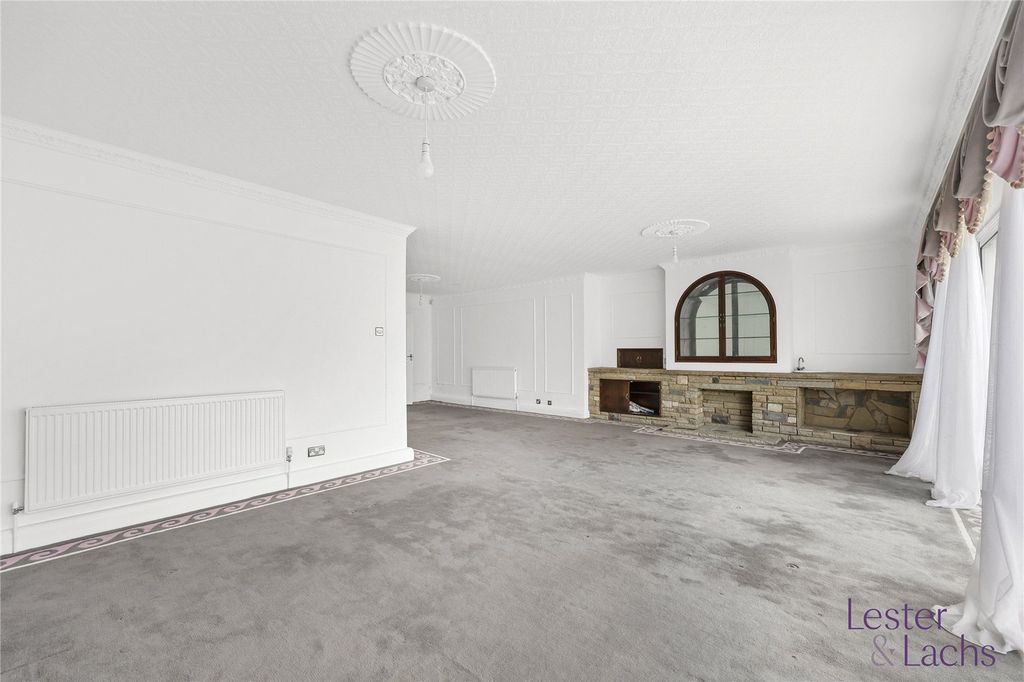 Property photo 3 of 31 Picture No. 09