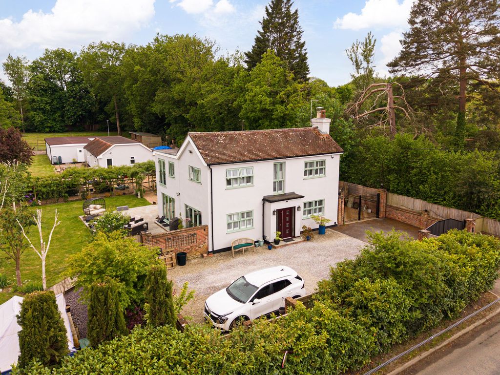 Property photo 2 of 45
