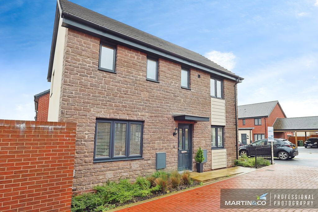 Property photo 2 of 34