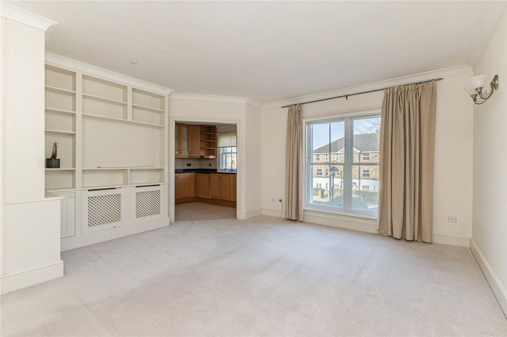 Property photo 2 of 10 Reception