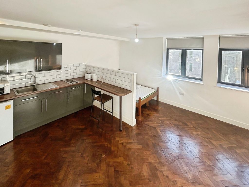 Property photo 2 of 15 Picture No. 25