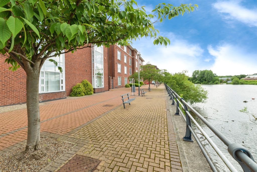 Property photo 3 of 4