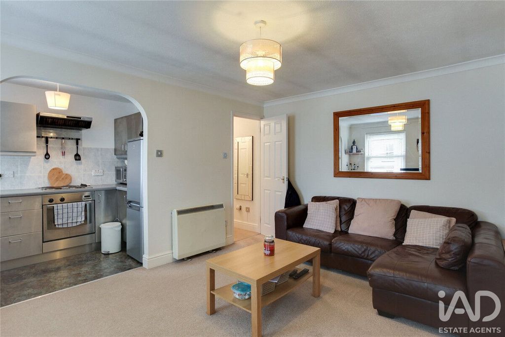 Property photo 2 of 7