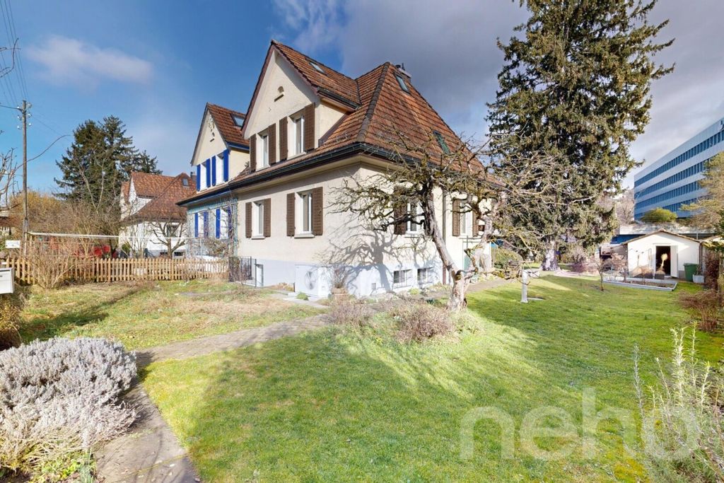 Property photo 1 of 11