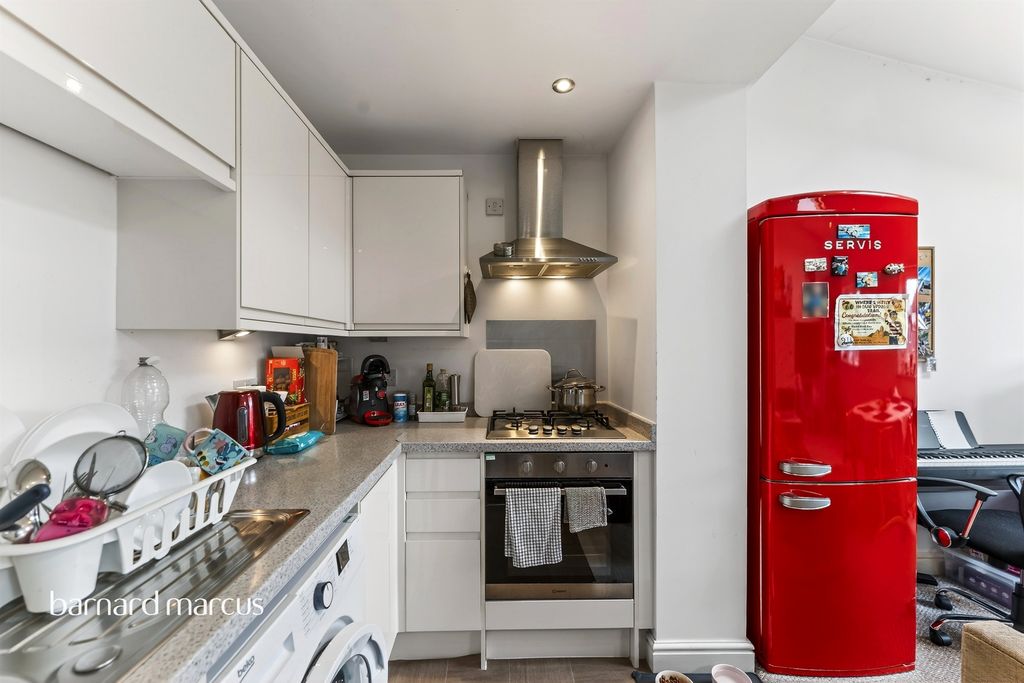 Property photo 3 of 20