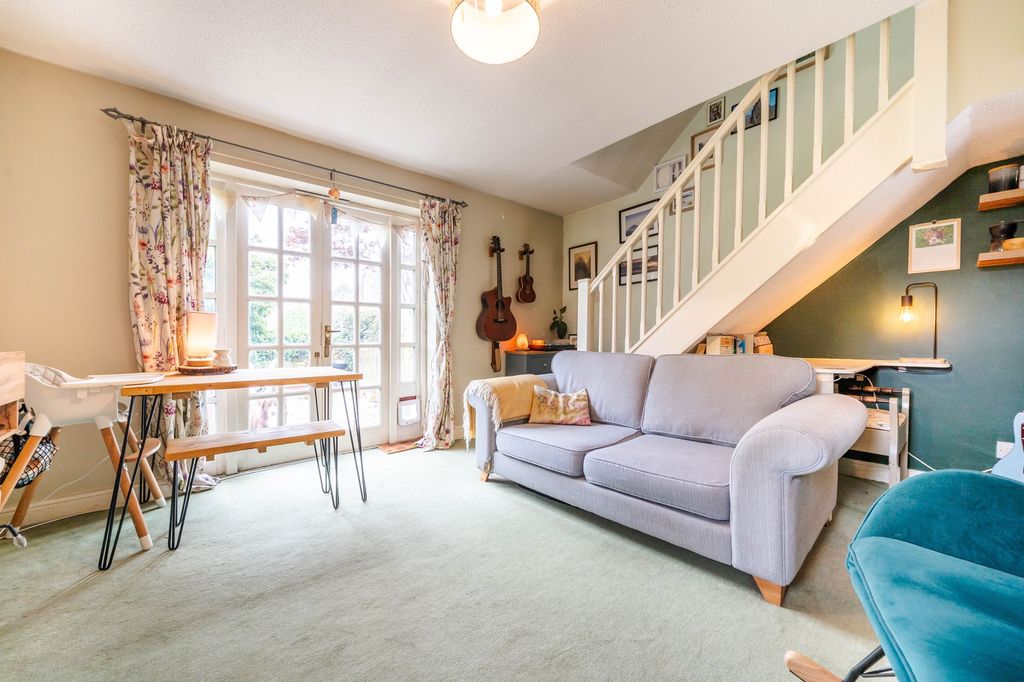 Property photo 3 of 24