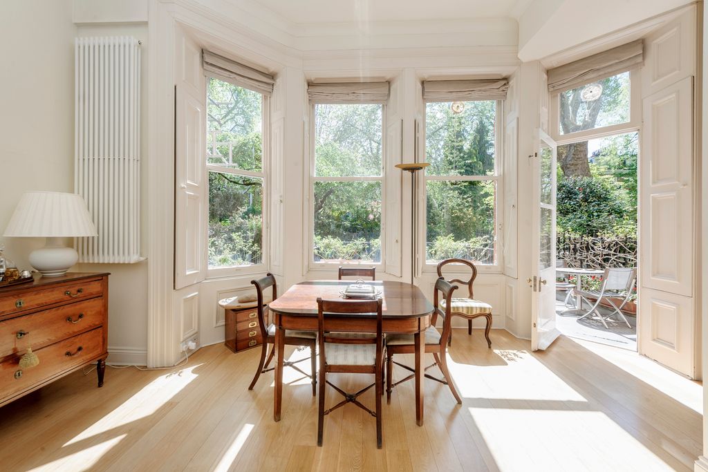 Property photo 3 of 32