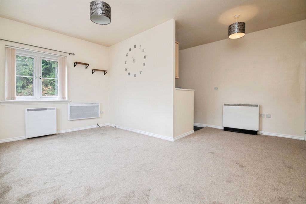 Property photo 3 of 12 Photo
