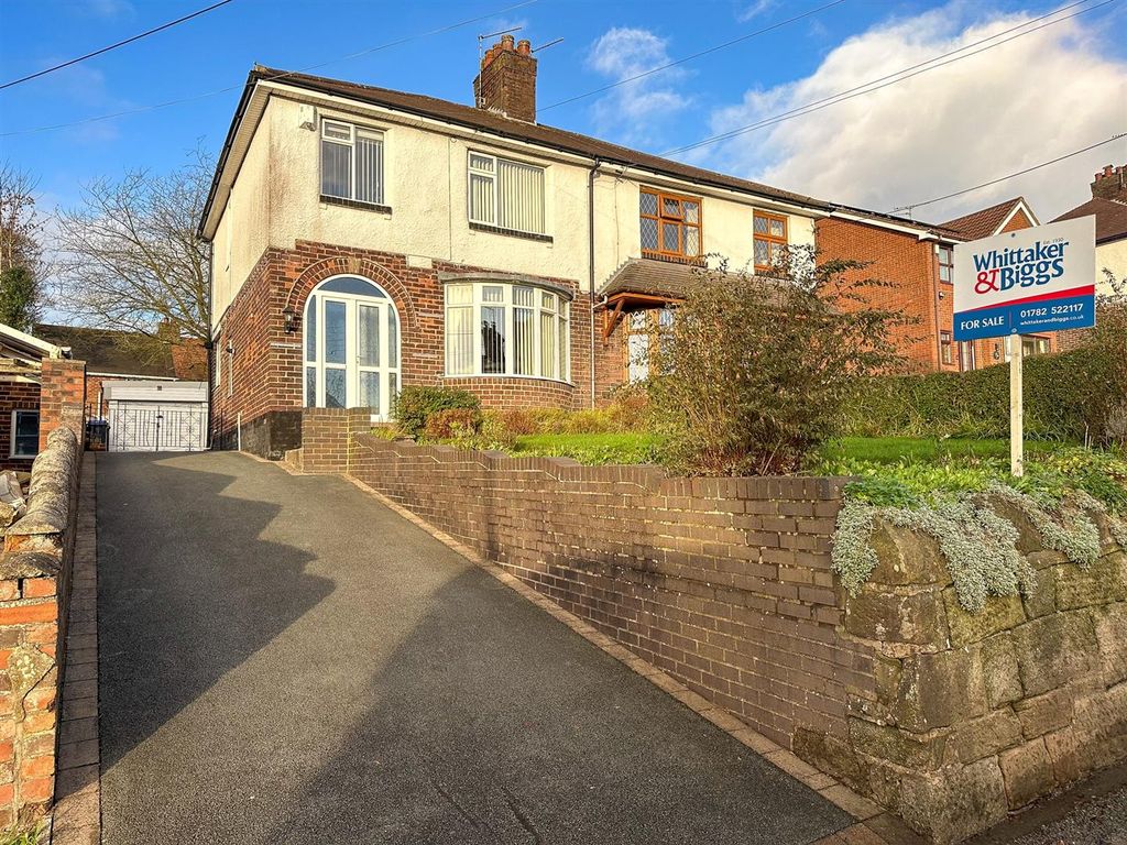 Property photo 1 of 32