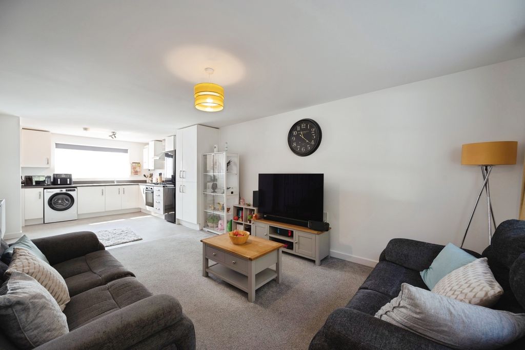 Property photo 2 of 17 Pbox-Img.Jpg