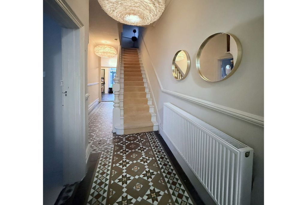 Property photo 3 of 26