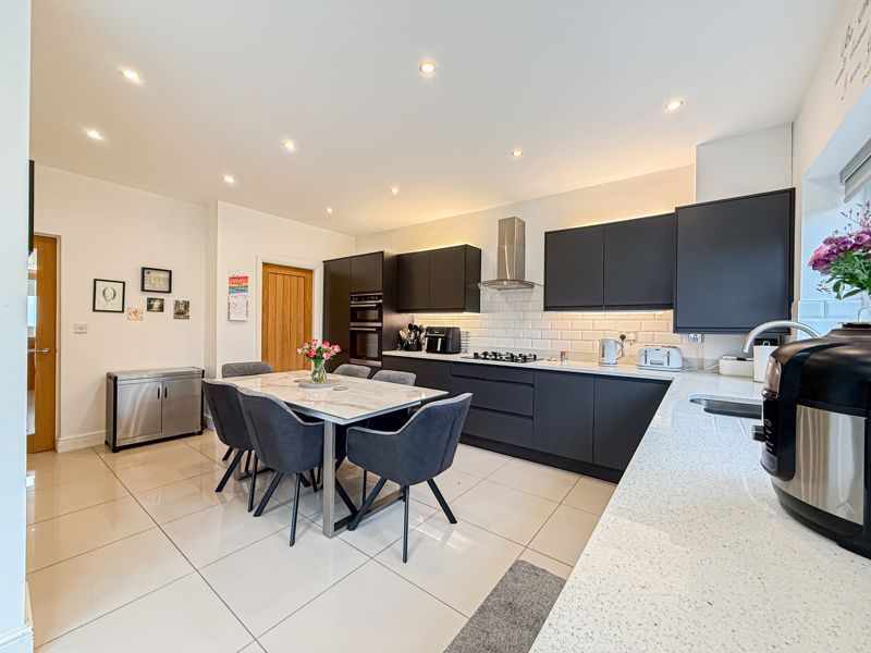 Property photo 2 of 26 Photo 9