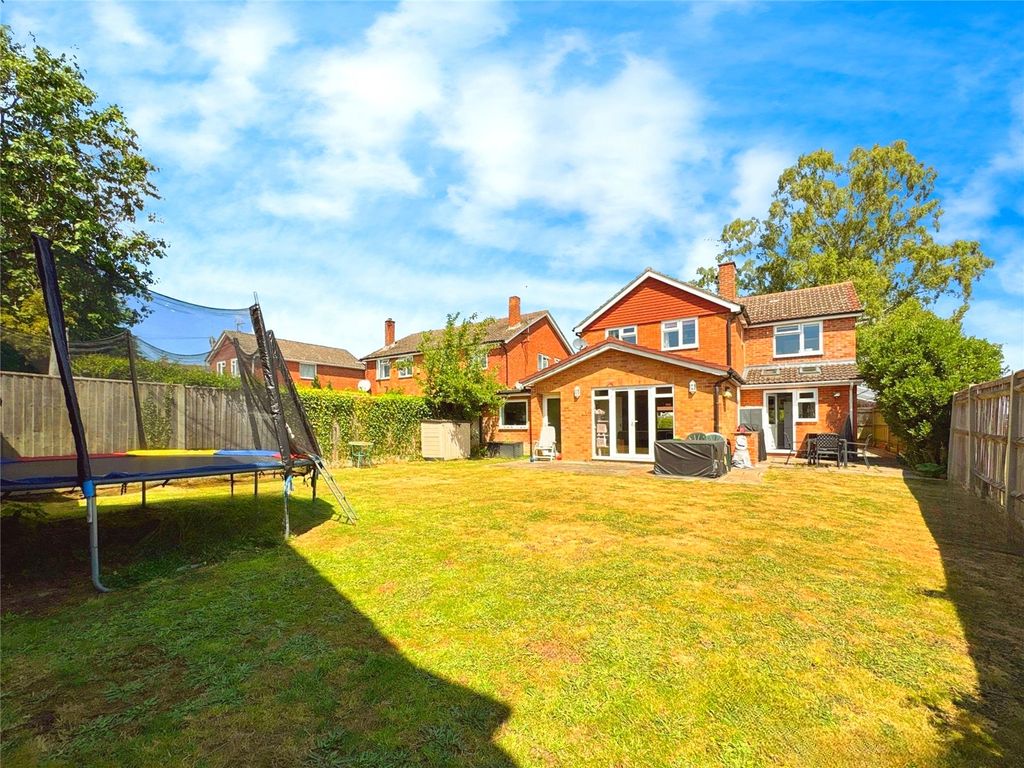 Property photo 3 of 21 Picture No. 10