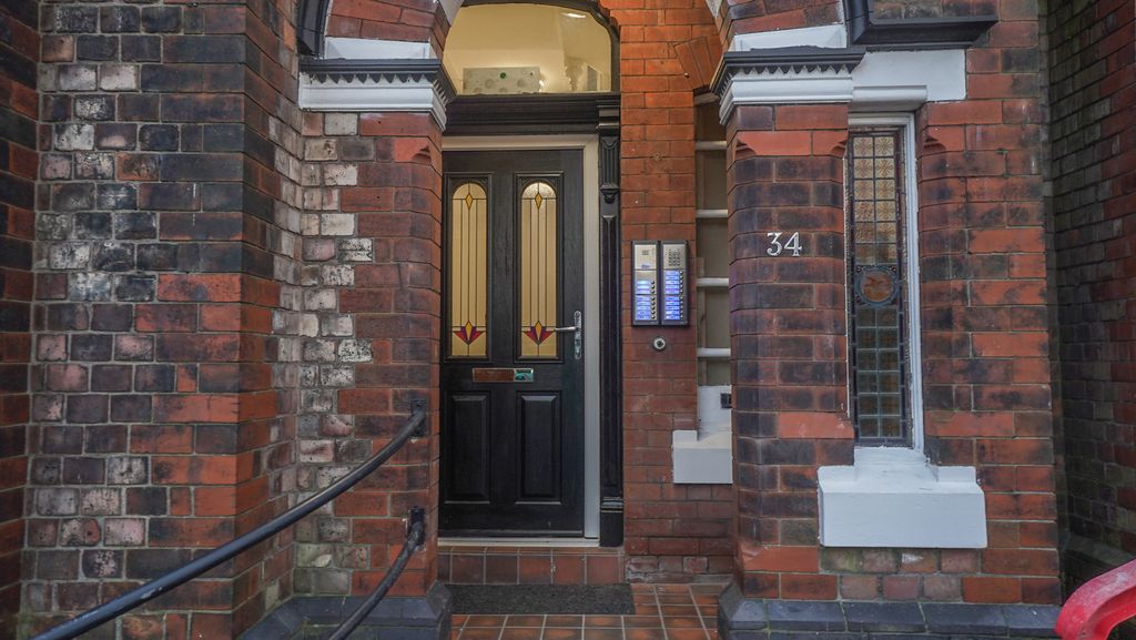 Property photo 2 of 16