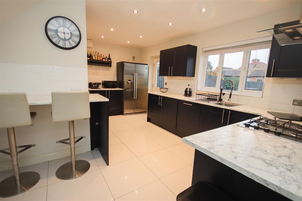 Property photo 2 of 14 Img_0419.Jpg