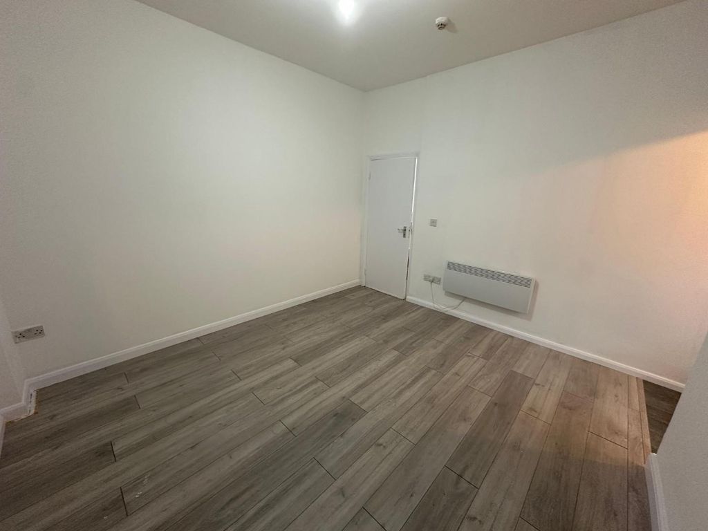 Property photo 3 of 11 3.Jpeg