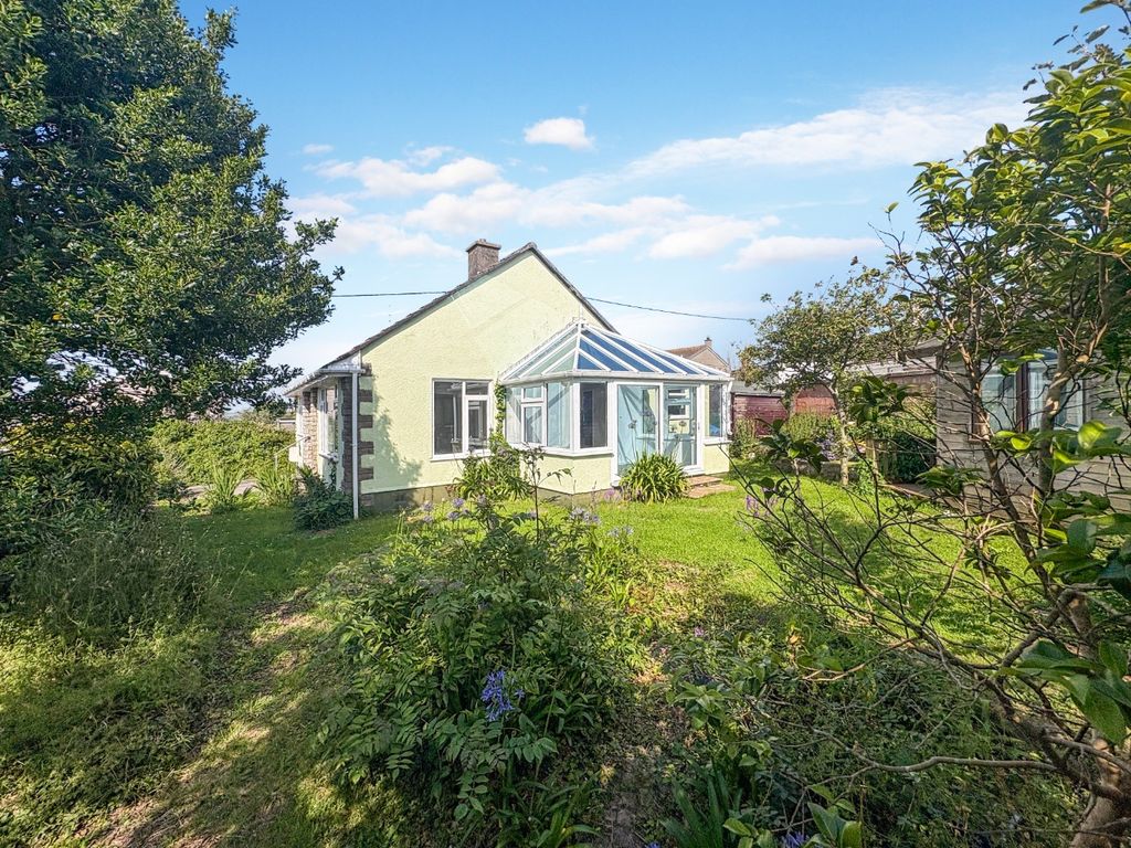 Property photo 2 of 22 5122975