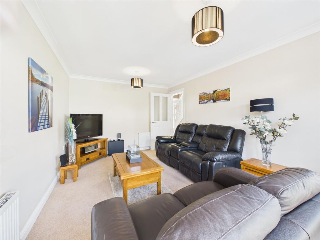 Property photo 3 of 25 Cam03924G0-Pr0162-Still015.Jpg