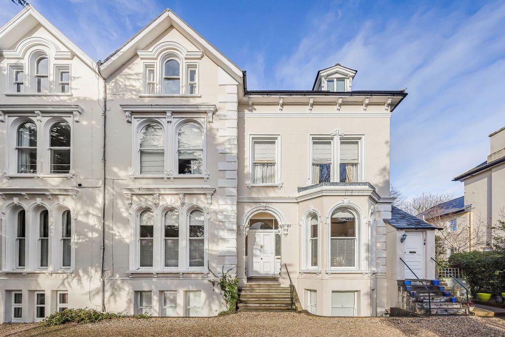 Property photo 1 of 23