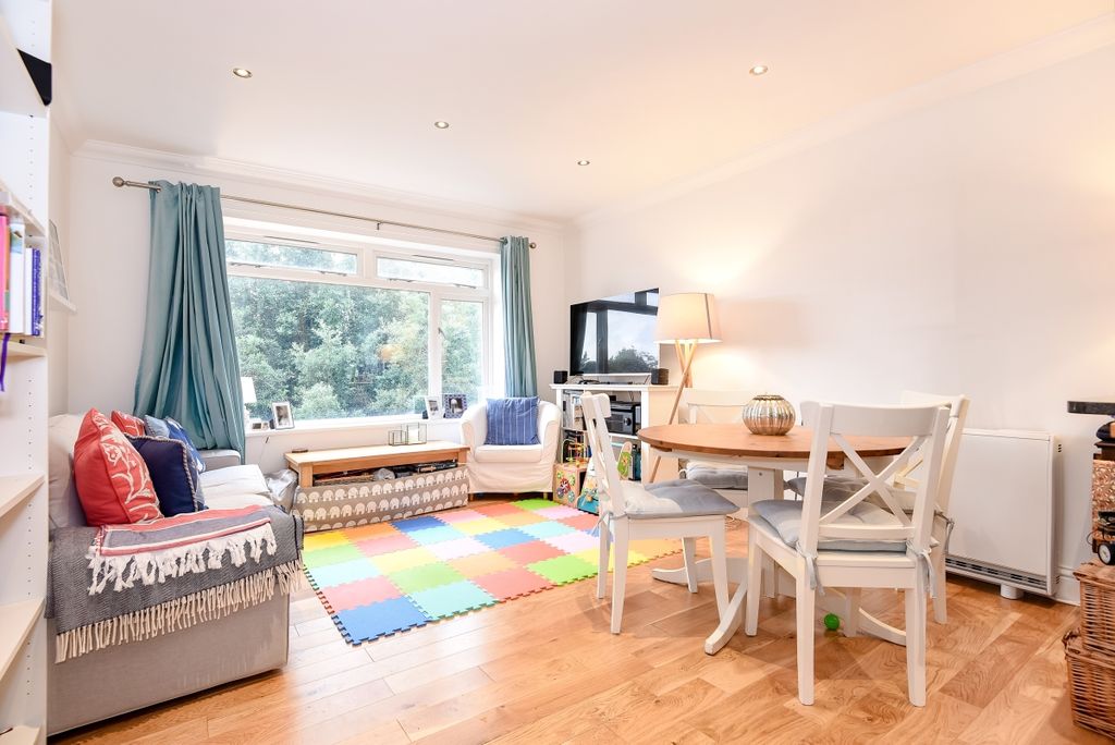 Property photo 1 of 4 215367 (3)c
