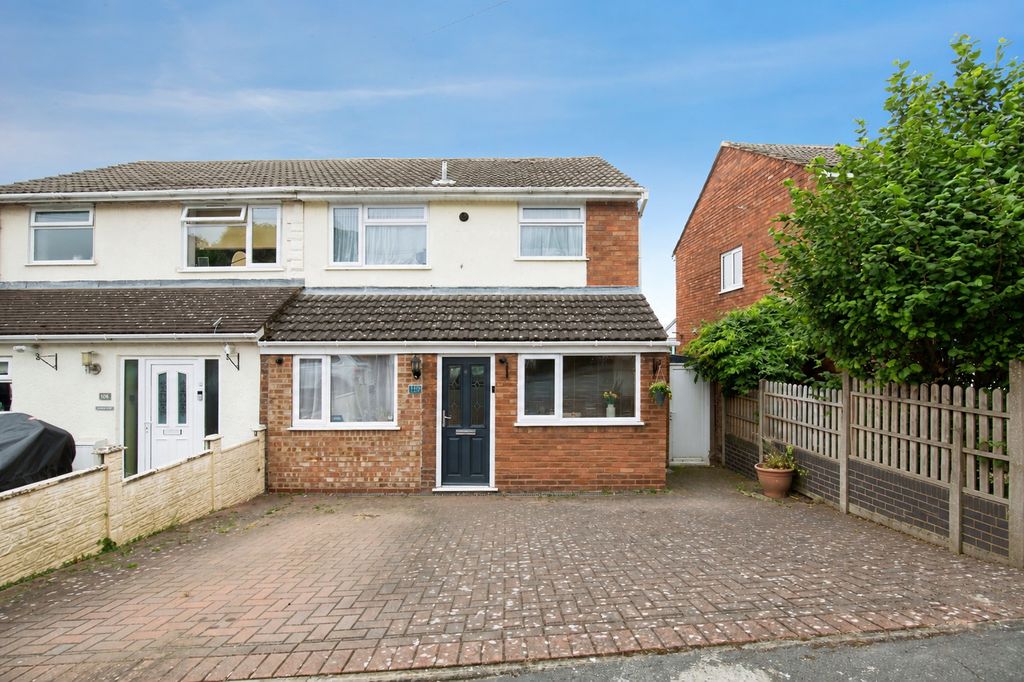 Property photo 1 of 20 7F371996-Mw26-1055