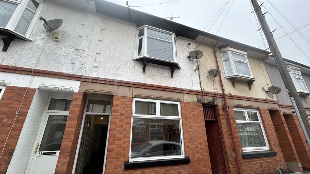 Property photo 2 of 9 Picture No. 11